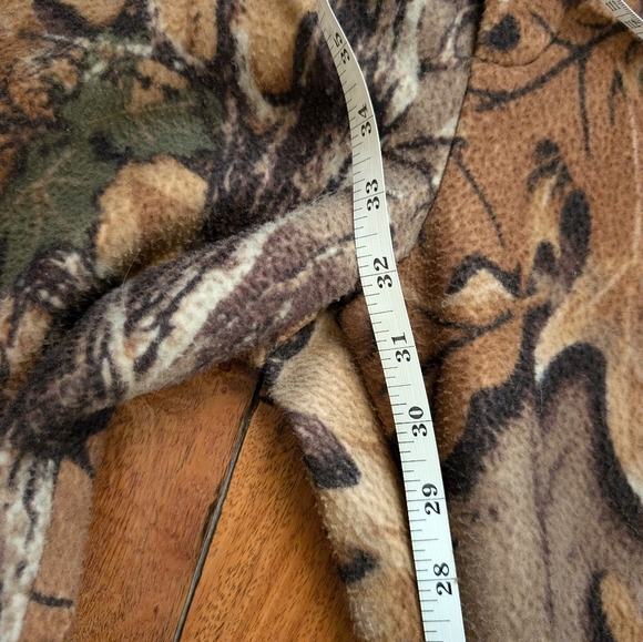 Cabela's Vintage Forest Camo Pants (L) - Picture 8 of 9